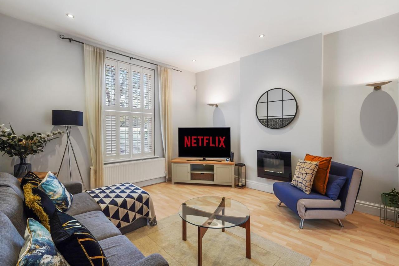 哈罗盖特Pristine Stylish Townhouse On The Stray! - Sleeps 9别墅 外观 照片
