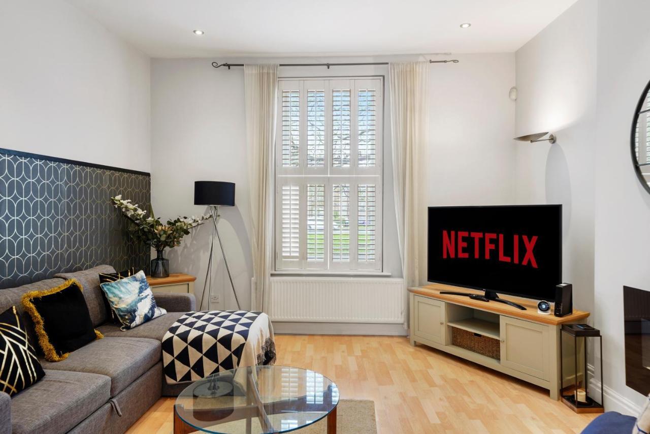 哈罗盖特Pristine Stylish Townhouse On The Stray! - Sleeps 9别墅 外观 照片
